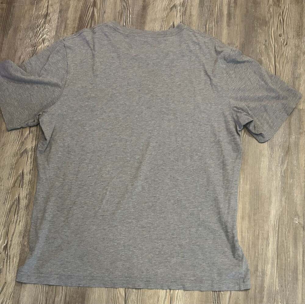 TravisMathew Gray Logo Graphic T-Shirt Men's Large - Picture 6 of 6
